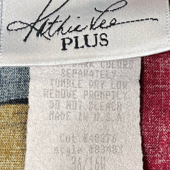 Kathie Lee vintage size 36/16M bright short sleeve button down collar curved hem - Picture 11 of 11